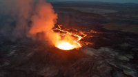 Ausflug zum feuerspuckenden Vulkan Fagradallsfjall in Island